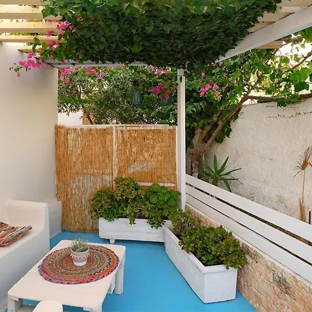 Helena Santorini- Private Plunge Pool & Bbq Дом отдыха *