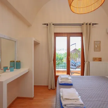 Helena Santorini- Private Plunge Pool & Bbq * Mesariá