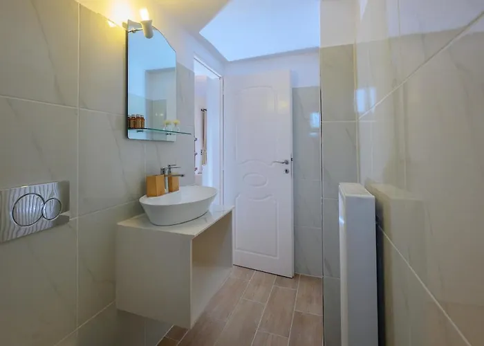 Helena Santorini- Private Plunge Pool & Bbq