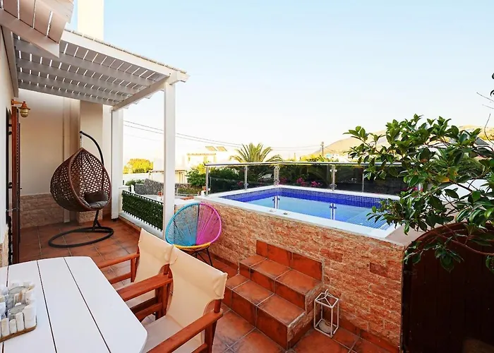 Helena Santorini- Private Plunge Pool & Bbq * Mesaria