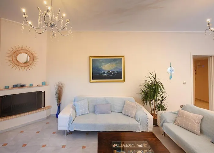 Helena Santorini- Private Plunge Pool & Bbq