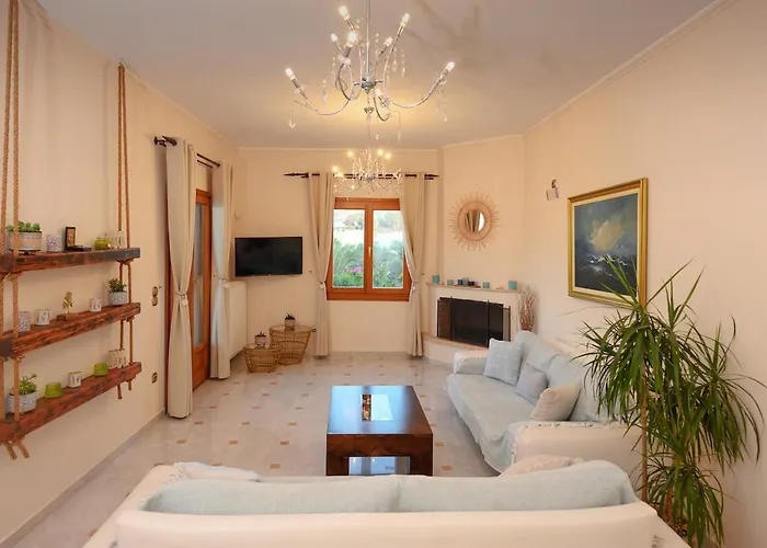 Helena Santorini- Private Plunge Pool & Bbq